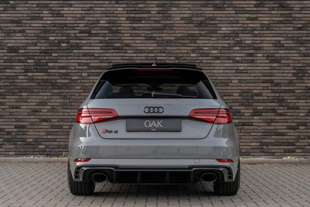 Audi A3 SPORTBACK 2.5 TFSI RS 3 quattro | Panorama | Leder | B&O | Camera | 19"LM | Nardo Grijs
