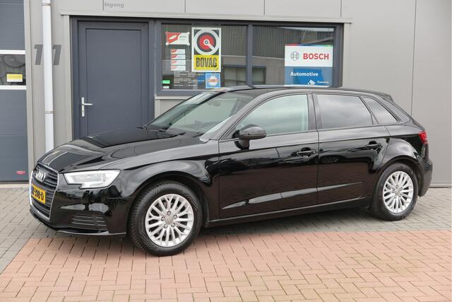 Audi A3 SPORTBACK 1.4 TFSI CoD 110kw 150PK S-tronic Xenon ,Trekhaak , LMV, Stuurwiel multifunctioneel, etc. APK tot 05-2027