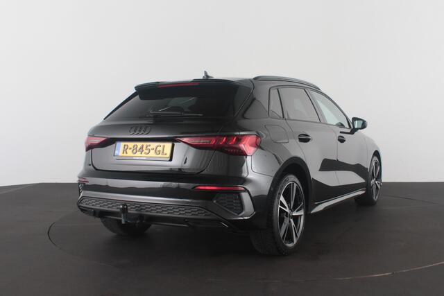 Audi A3 SPORTBACK 40 TFSI e S line edition > Sfeerverlichting/18inch/Trekhaak/Plug in hybrid/Mythos Black
