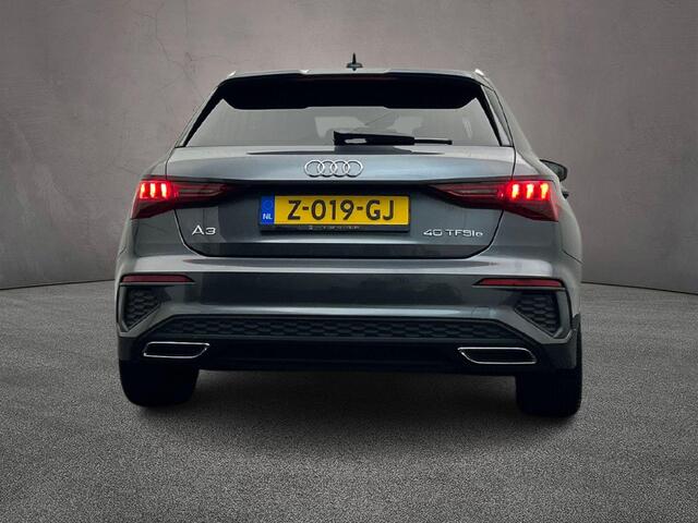 Audi A3 SPORTBACK 40 TFSI e 204PK S-edition | 18-Inch | Stoelverwarming | Adaptieve-Cruise | Sport-Stoelen | Privacy-Glas |
