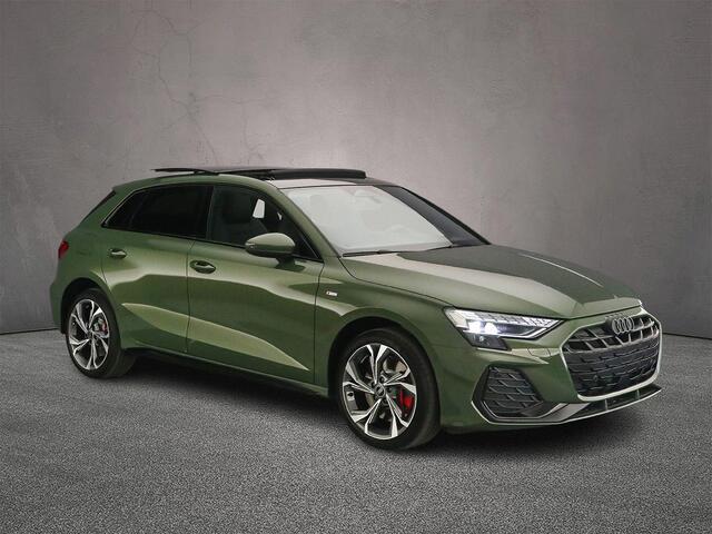 Audi A3 SPORTBACK 45 TFSI e S edition Competition | Panoramadak | Elektrische achterklep | SONOS | Ambient-lichtpakket Pro | Adaptive Cruise Control |