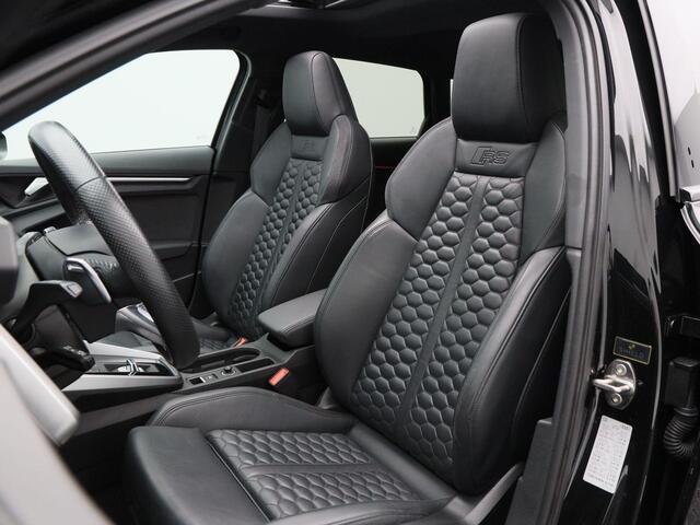 Audi A3 SPORTBACK 2.5 TFSi RS 3 quattro 400 Pk Automaat | Stoelverwarming | Adaptive cruise | Panorama dak | Camera | Bang & Olufsen | Matrix LED | 19 Inch | 65.768 Km !!