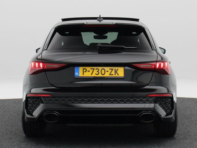Audi A3 SPORTBACK 2.5 TFSi RS 3 quattro 400 Pk Automaat | Stoelverwarming | Adaptive cruise | Panorama dak | Camera | Bang & Olufsen | Matrix LED | 19 Inch | 65.768 Km !!