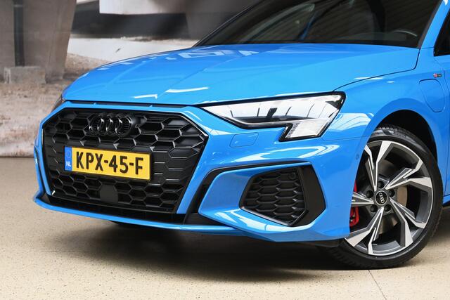 Audi A3 SPORTBACK 45 TFSIe 245pk S edition Competition | Pano | RS stoelen | Matrix | B&O | 100% (Dealer) onderhouden label