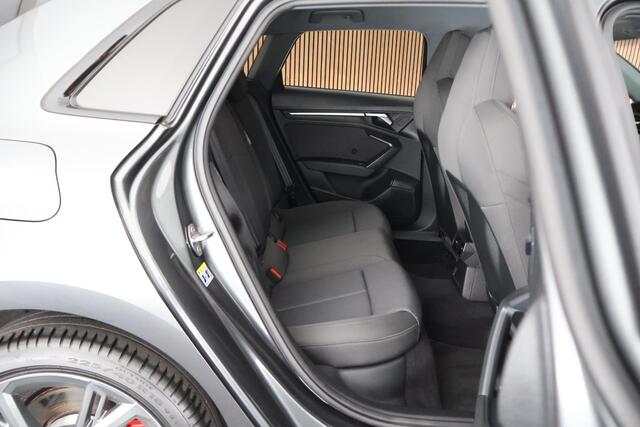 Audi A3 SPORTBACK 45 TFSI e 245pk S edition Competition Camera Keyless Virtual Cockpit Navigatie S-Line