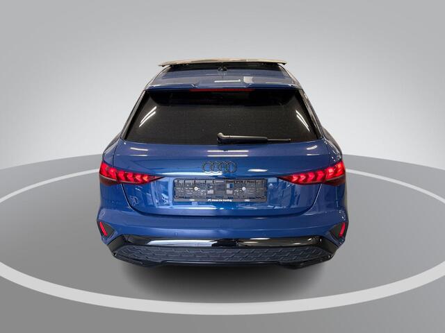 Audi A3 SPORTBACK 45 TFSIe 272pk S edition Competition · Panoramadak · Camera · Leder Interieur · Elek. achterklep · Stoelverwarming · 18'' Inch · Garantie t/m 22-10-2030 of 100.000km