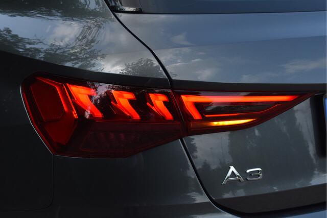 Audi A3 SPORTBACK 35 TFSI edition one 3x S-Line 150pk | Stoelverwarming | Virtual Cockpit | Camera | Carplay/Android | Adapt.CC | Full LED