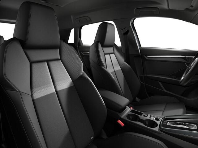 Audi A3 SPORTBACK 30 TFSI Advanced edition 116 PK · Assistentiepakket rijden en parkeren plus · Achteruitrijcamera · Stoelverwarming voorin