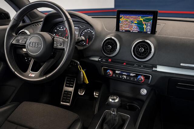 Audi A3 SPORTBACK 30 TFSI Sport S Line Edition | Navi | PDC | Cruise | 18 inch | LED | Clima ( Vestiging - Nieuwegein )