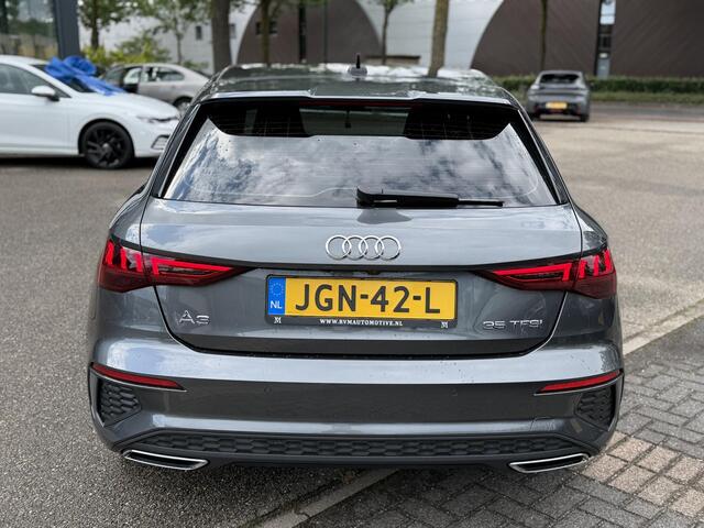 Audi A3 SPORTBACK 35 TFSI S edition | 3X S-LINE IN & EXTERIEUR + ONDERSTEL | MILD-HYBRIDE | NAVI + CARPLAY | STOELVERWARMING | CAMERA | ALL SEASON BANDEN | FULL LED | RIJKLAAR MET 12 MND BOVAG GARANTIE |