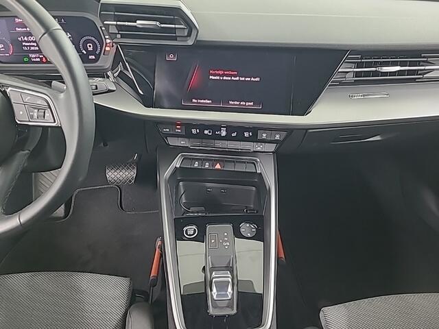 Audi A3 SPORTBACK 30 TFSI Advanced edition 1e-Eig. & Dealer-Onderh. BOVAG-Garantie. NL-Auto.