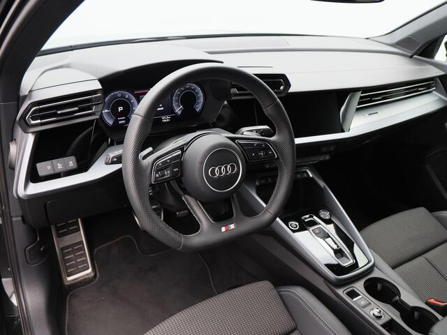 Audi A3 SPORTBACK 45 TFSi 272 Pk e S-line Competition | Trekhaak | Stoelverwarming | Adaptive Cruise | Half Leer | Camera | Carplay | 18 Inch | 28.071 Km !!