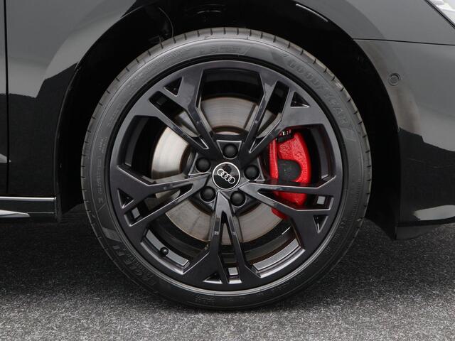 Audi A3 SPORTBACK 45 TFSi 272 Pk e S-line Competition | Trekhaak | Stoelverwarming | Adaptive Cruise | Half Leer | Camera | Carplay | 18 Inch | 28.071 Km !!