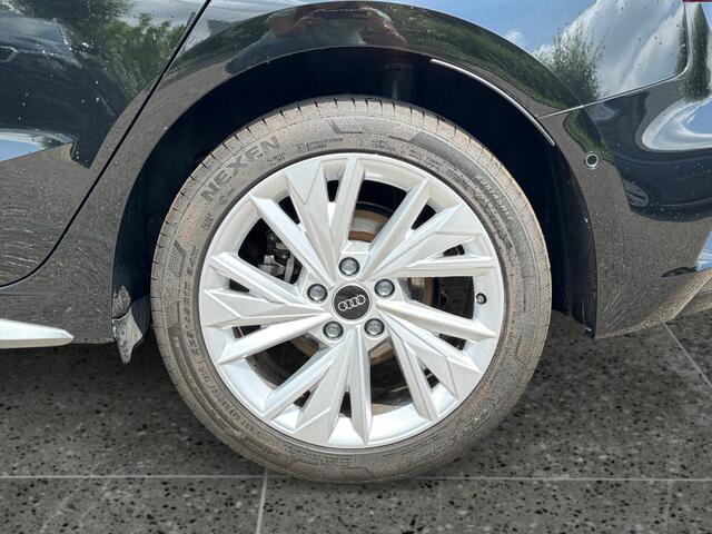 Audi A3 SPORTBACK 35 150pk TFSI S edition Parkeersensoren | Stoelverwarming | Adaptive Cruise Control