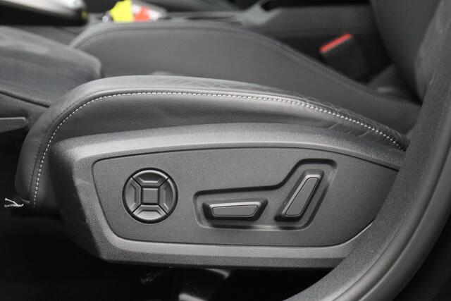 Audi A3 SPORTBACK 45 TFSI e 245 PK S-Line Edition Competition PHEV, Camera, Sfeerverlichting, RS-Sportstoelen, Winterpakket, Carplay