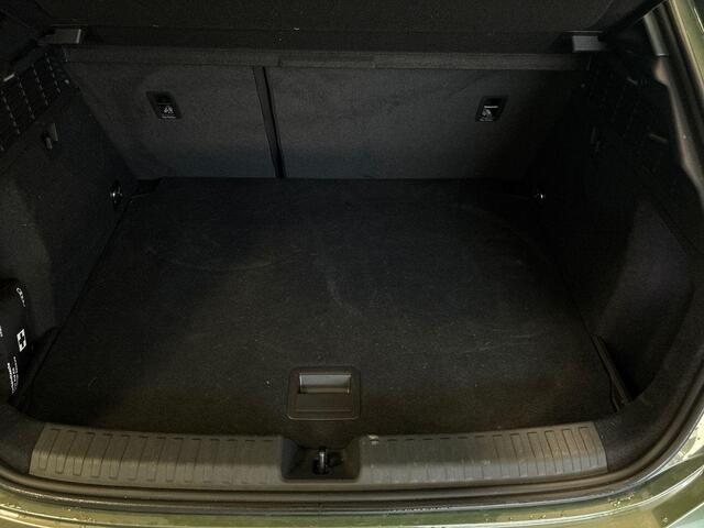 Audi A3 SPORTBACK 1.5 e-hybrid 204pk Advanced Edition · Panoramadak · Camera · SONOS · Elek. Achterklep · Head-Up Display · Keyless · Parkeerassistent · Stoelverwarming · Garantie t/m 07-10-2030 of 100.000km