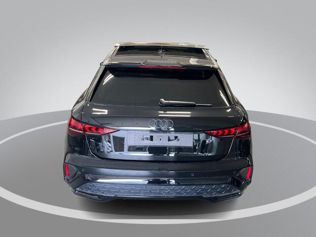 Audi A3 SPORTBACK 45 TFSIe 272pk S-tronic S edition Competition · Panoramadak · Camera · SONOS · Head-Up · Apple/Android Car Play · Keyless · 18'' Inch · Garantie t/m 28-09-2030 of 100.000km