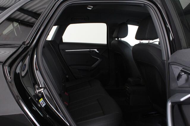 Audi A3 SPORTBACK 30 TFSI Pro Line > Leer/Camera/Adapt.cruise/getint gals