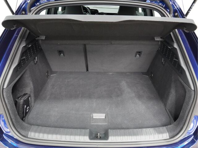 Audi A3 SPORTBACK 30 TFSI 116 pk S edition MHEV S-line, Navigatie, Carplay, Parkeer assistent 63
