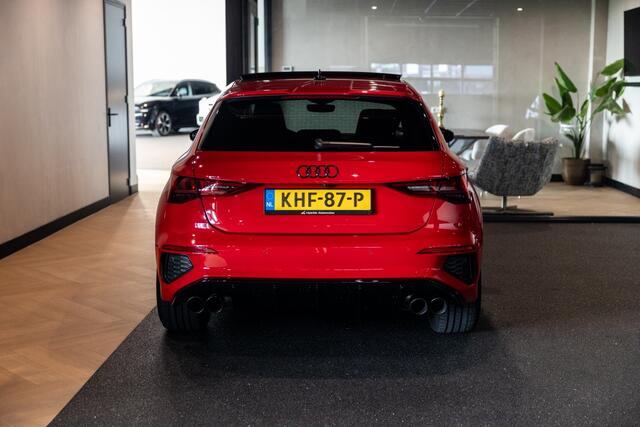 Audi A3 SPORTBACK 40 TFSI 3X S-LINE | PANO | H&K | ALCAN | SPORTUITLAAT
