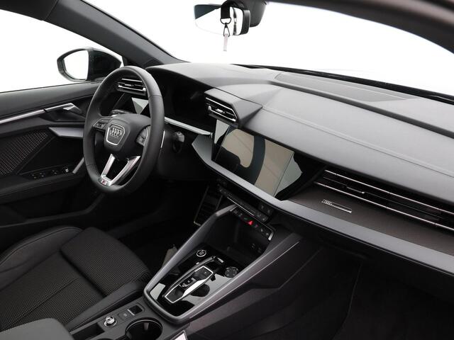Audi A3 SPORTBACK 45 TFSIe 272pk S-tronic S edition Competition · Panoramadak · Sonos Audio · Camera · Head-Up · Apple/Android Car Play · 18'' Inch · Garantie t/m 28-09-2030 of 100.000km