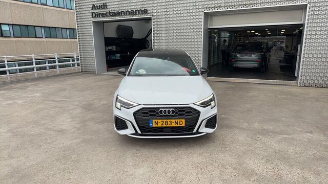 Audi A3 SPORTBACK 45 TFSI e S edition Competition / Panodak / B&O / Trekhaak / Camera