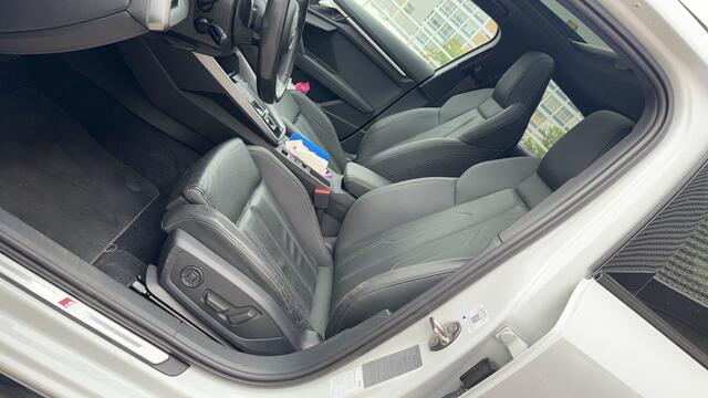 Audi A3 SPORTBACK 45 TFSI e S edition Competition / Panodak / B&O / Trekhaak / Camera