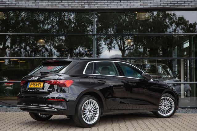 Audi A3 SPORTBACK 35 TFSI Advanced edition , Achteruitrijcamera, Apple Carplay, Navigatie, Cruise control,