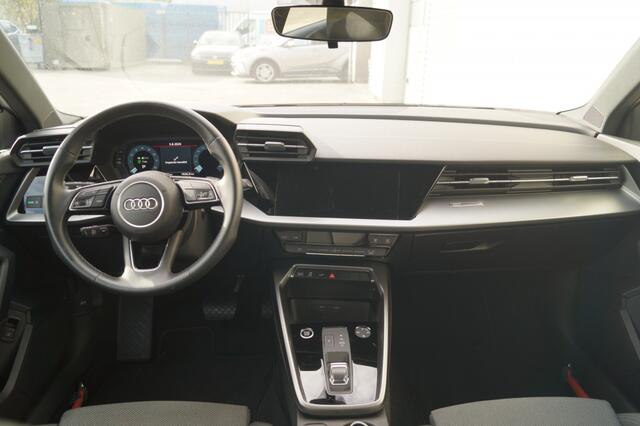 Audi A3 SPORTBACK 40 TFSI e PHEV Business Edition -LED-NAVI-ECC-PDC-