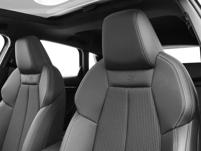Audi A3 SPORTBACK 40 TFSIe 204PK S-tronic S Line · Panoramadak · Camera · Apple/Android Car Play · Navigatie · Park Assist · P-Sensoren · 18'' Inch ·