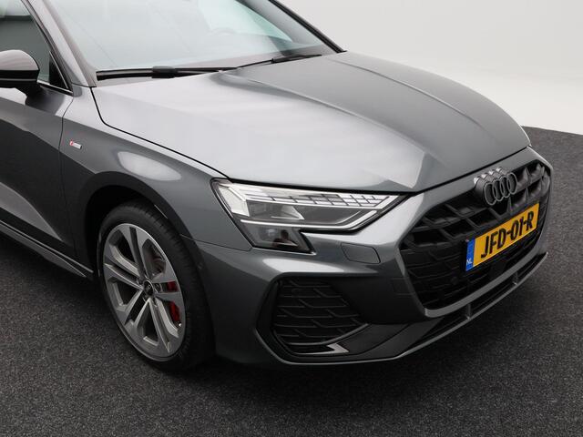 Audi A3 SPORTBACK 45 TFSi e 272 Pk S-line Competition | Stoelverwarming | Trekhaak | Adaptive Cruise | Camera | CarPlay | 18 Inch | 12.686 Km !!