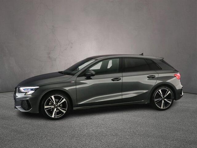 Audi A3 SPORTBACK 35 TFSI 150PK S edition | Trekhaak | 18-Inch | Achterruitrij-Camera | Privacy-Glas | Sportplus-stoelen/Alcantara | Ambient-Light |
