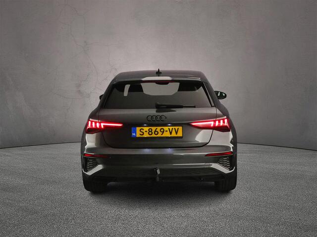Audi A3 SPORTBACK 35 TFSI 150PK S edition | Trekhaak | 18-Inch | Achterruitrij-Camera | Privacy-Glas | Sportplus-stoelen/Alcantara | Ambient-Light |