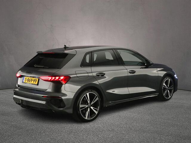 Audi A3 SPORTBACK 35 TFSI 150PK S edition | Trekhaak | 18-Inch | Achterruitrij-Camera | Privacy-Glas | Sportplus-stoelen/Alcantara | Ambient-Light |