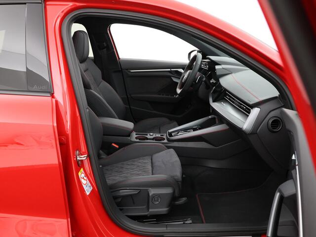 Audi A3 SPORTBACK 45 TFSIe 272pk S-tronic S edition Competition · Panoramadak · Camera · Keyless · Elek. Voorstoel · 18'' Inch · Garantie t/m 10-12-2030 of 100.000km