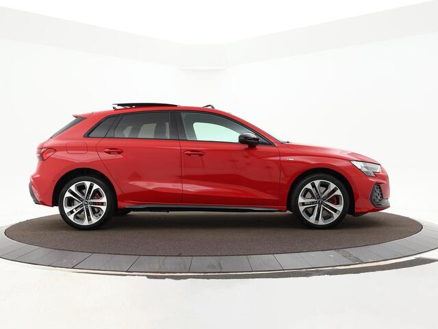 Audi A3 SPORTBACK 45 TFSIe 272pk S-tronic S edition Competition · Panoramadak · Camera · Keyless · Elek. Voorstoel · 18'' Inch · Garantie t/m 10-12-2030 of 100.000km