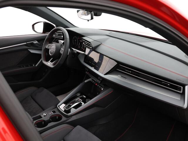 Audi A3 SPORTBACK 45 TFSIe 272pk S-tronic S edition Competition · Panoramadak · Camera · Keyless · Elek. Voorstoel · 18'' Inch · Garantie t/m 10-12-2030 of 100.000km