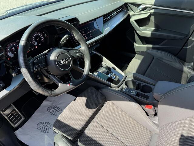 Audi A3 SPORTBACK 30 TFSI S edition 3X S-LINE| MATRIX LAMPEN | PANORAMADAK | ANDROID/APPLE CARPLAY | NAVIGATIE | STOELVERWARMING | PARKEER SENSOREN | VIRTUAL DISPLAY |