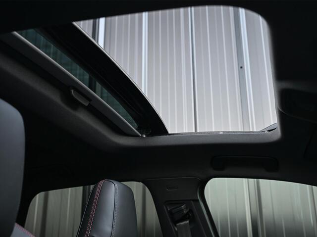 Audi A3 SPORTBACK 45 TFSI e S edition Competition | Nardo Grey | Panoramadak | 5 jr garantie | Ambiance interieur | Sonos Sound | Active Cruise | S-Seats + Memory | Head-Up | Camera | Stoelverwarming | Keyless |