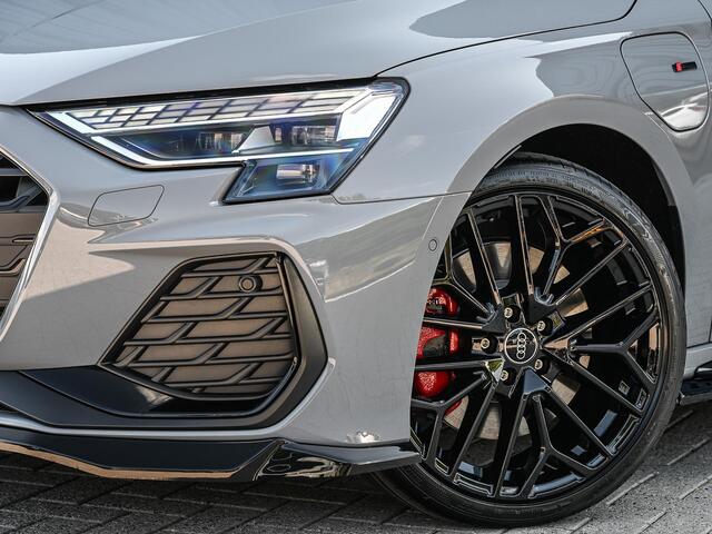 Audi A3 SPORTBACK 45 TFSI e S edition Competition | Nardo Grey | Panoramadak | 5 jr garantie | Ambiance interieur | Sonos Sound | Active Cruise | S-Seats + Memory | Head-Up | Camera | Stoelverwarming | Keyless |