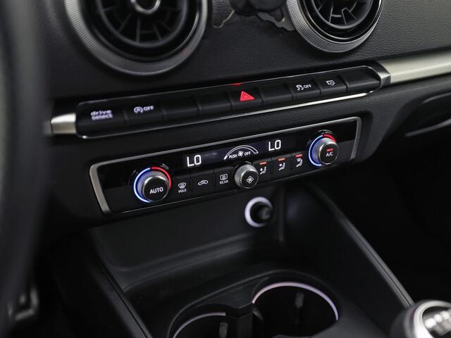 Audi A3 SPORTBACK 1.0 TFSI S Line Sport (GROOT NAVI, CLIMATE, 2X S LINE, SPORTSTOELEN, DRIVE SELECT, CRUISE, LM VELGEN, NIEUWE APK)