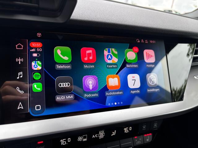 Audi A3 SPORTBACK 30 TFSI Business edition | Sportstoelen | Stoelverwarming | Apple Carplay | Matrix LED