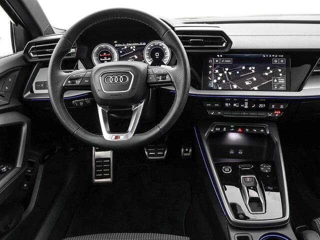 Audi A3 SPORTBACK 40 TFSIe 204pk S-Tronic S edition · Panoramadak · Camera · Sonos Sound · Dodehoeksensor · Head-Up Display · Keyless · Garantie t/m 31-08-2030 of 100.000km