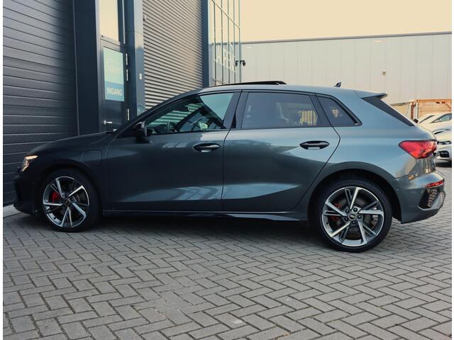 Audi A3 SPORTBACK 45 TFSI e S edition Competition | Pano | ACC | Stoelverwarming