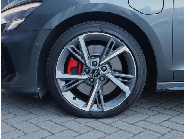 Audi A3 SPORTBACK 45 TFSI e S edition Competition | Pano | ACC | Stoelverwarming