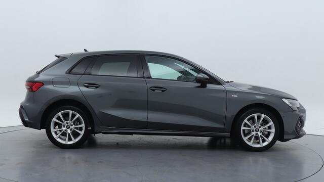 Audi A3 SPORTBACK 40 TFSI e 204PK S edition | zwart optiek | PDC v+a | 64