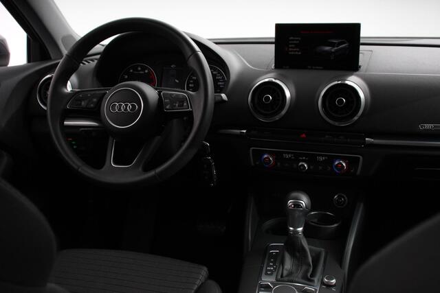 Audi A3 SPORTBACK 35 TFSI 150pk Automaat S-Line Sport Climate Control Parkeer sensoren Full Led Stoelverwarming Lichtmetalen Velgen