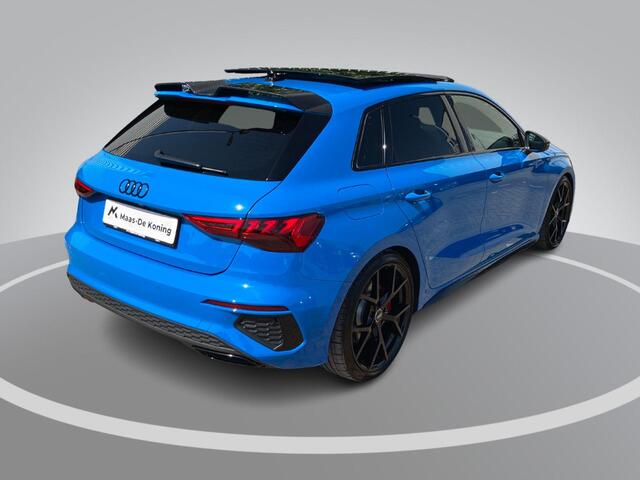 Audi A3 SPORTBACK 45 TFSIe 245pk S edition Competition · Panoramadak · Camera · Massage functie · Apple/Android Car Play · Adaptive Cruise Control · Elektrisch verstelbare stoelverstelling · Stoelverwarming ·