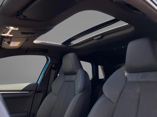 Audi A3 SPORTBACK 45 TFSIe 245pk S edition Competition · Panoramadak · Camera · Massage functie · Apple/Android Car Play · Adaptive Cruise Control · Elektrisch verstelbare stoelverstelling · Stoelverwarming ·