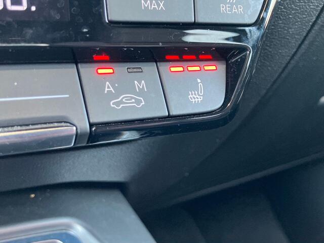 Audi A3 SPORTBACK 45 TFSIe 245pk S edition Competition · Panoramadak · Camera · Massage functie · Apple/Android Car Play · Adaptive Cruise Control · Elektrisch verstelbare stoelverstelling · Stoelverwarming ·